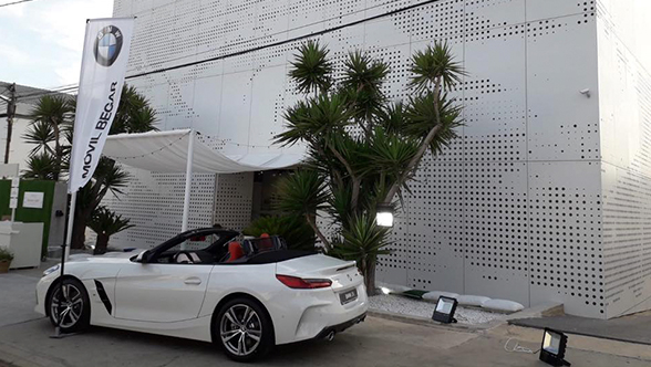 Bienvenida al verano con moda y el nuevo BMW Z4 // Junio de 2019
